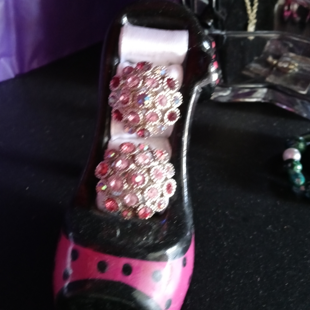 Stylish Rings - Picture 2 of 2